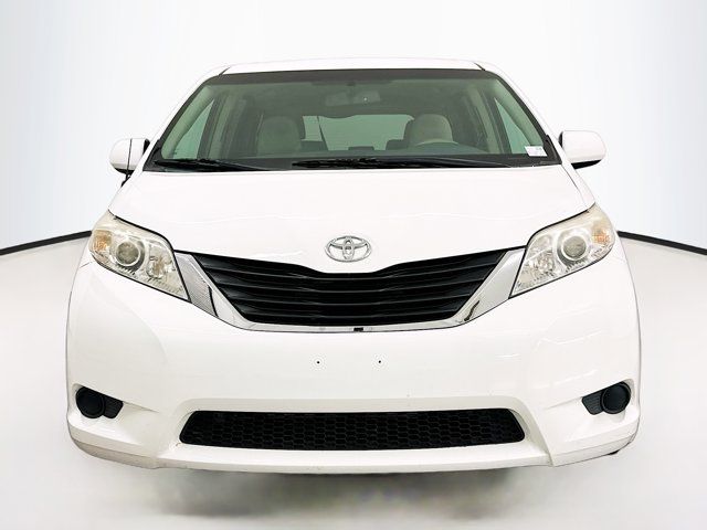 2013 Toyota Sienna LE