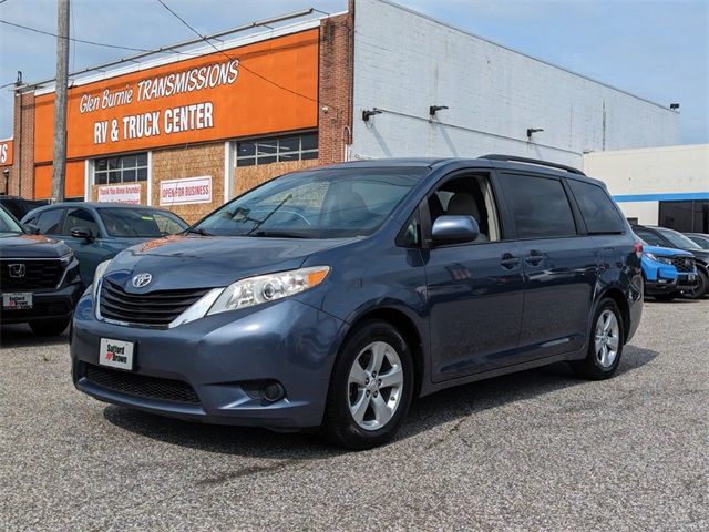 2013 Toyota Sienna LE