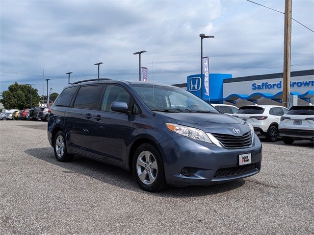 2013 Toyota Sienna LE