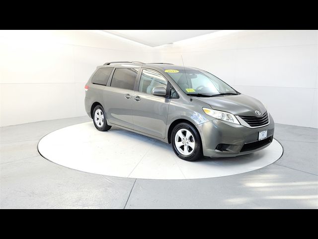 2013 Toyota Sienna LE