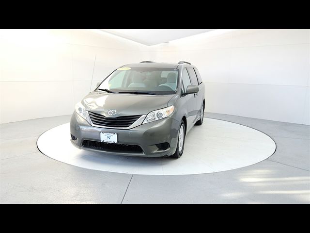 2013 Toyota Sienna LE