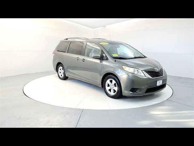 2013 Toyota Sienna LE