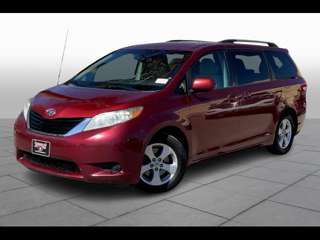 2013 Toyota Sienna LE