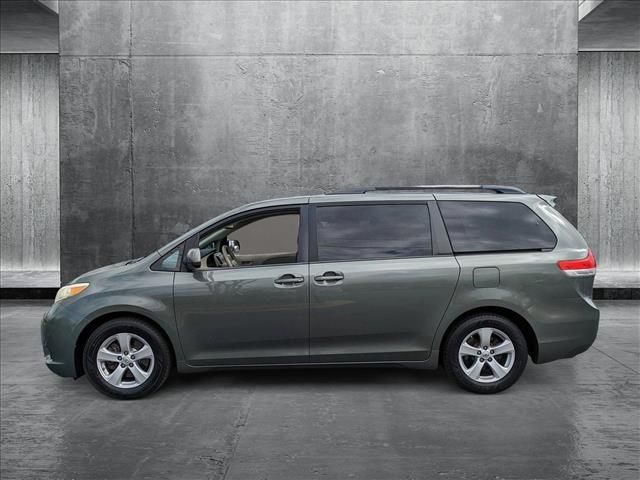 2013 Toyota Sienna LE