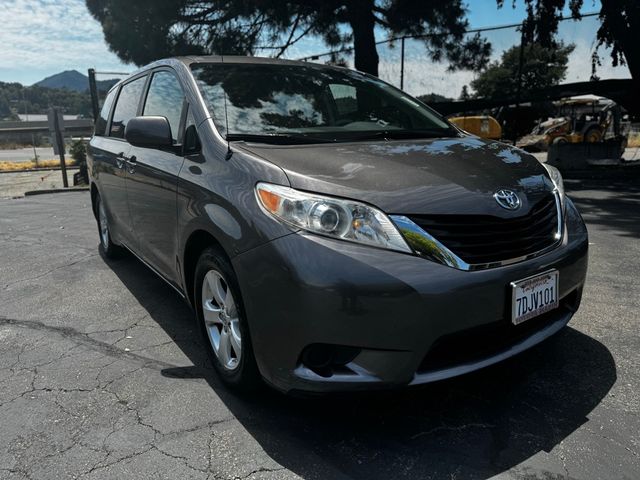 2013 Toyota Sienna LE