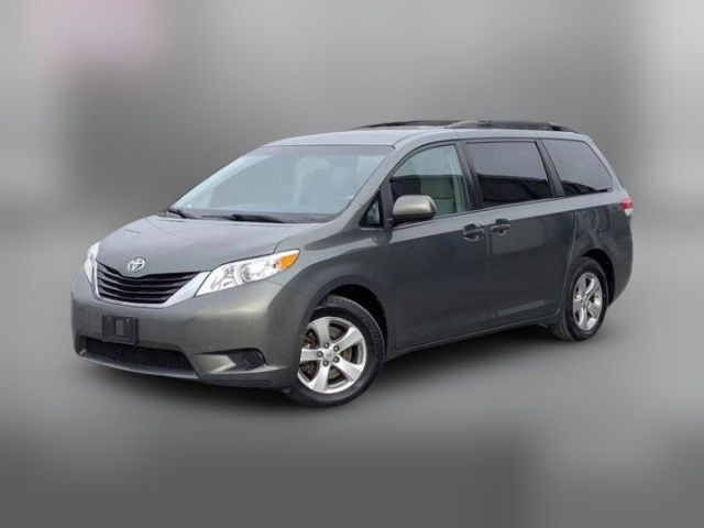 2013 Toyota Sienna LE