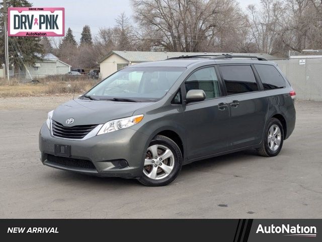 2013 Toyota Sienna LE