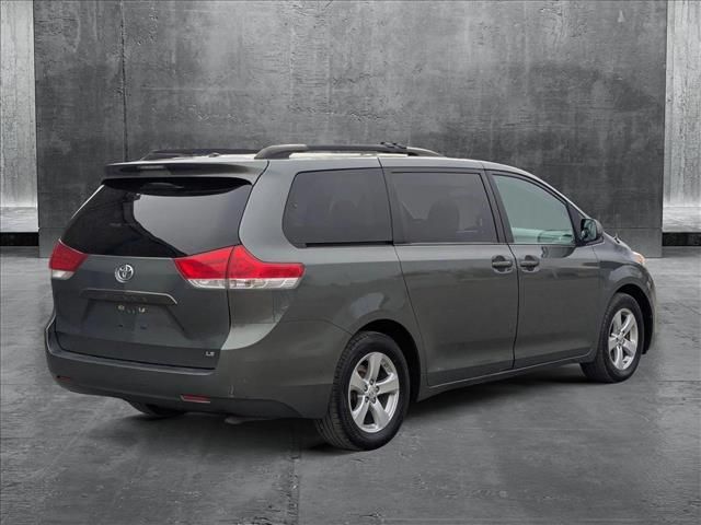 2013 Toyota Sienna LE