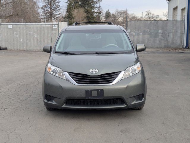 2013 Toyota Sienna LE