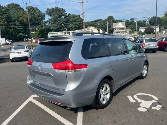 2013 Toyota Sienna LE