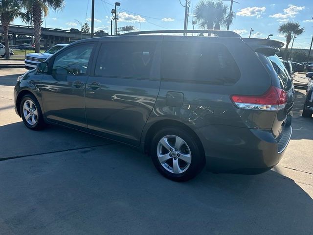 2013 Toyota Sienna LE