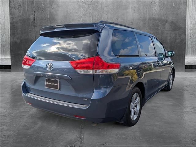 2013 Toyota Sienna LE