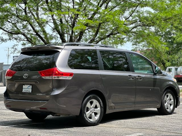 2013 Toyota Sienna LE