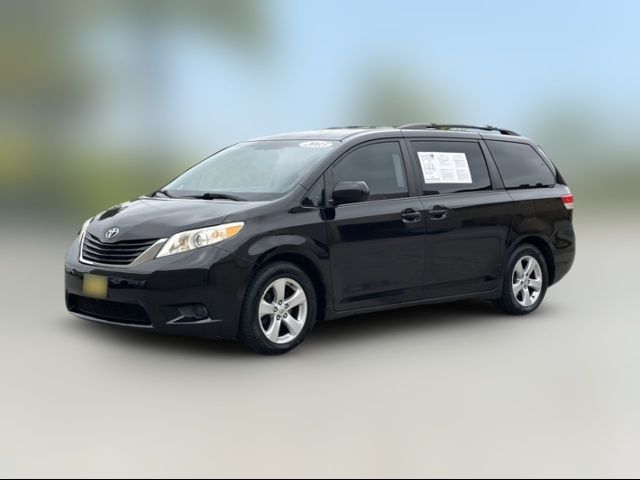 2013 Toyota Sienna LE