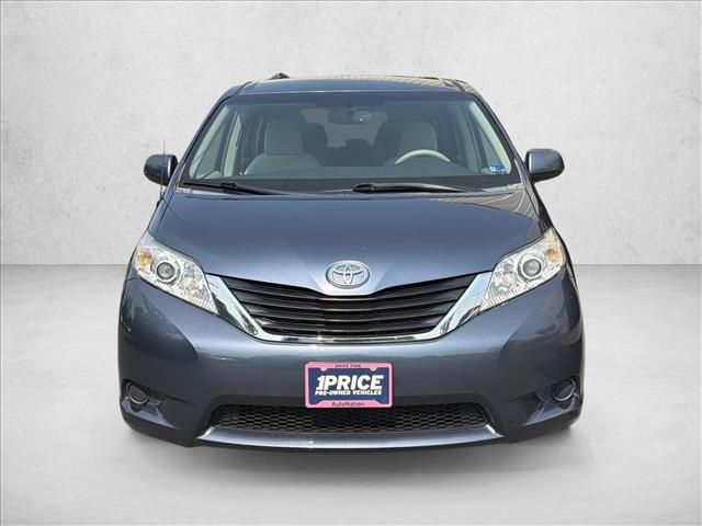 2013 Toyota Sienna LE