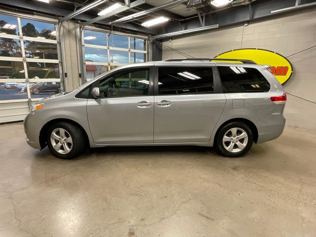 2013 Toyota Sienna 