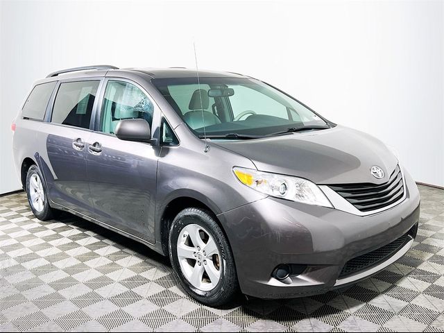 2013 Toyota Sienna LE