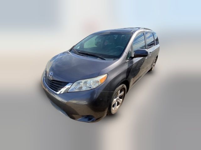 2013 Toyota Sienna LE