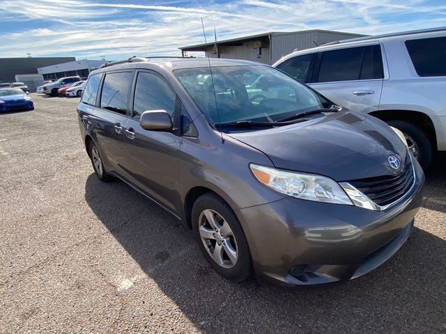 2013 Toyota Sienna LE