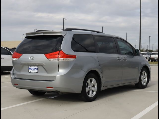 2013 Toyota Sienna LE