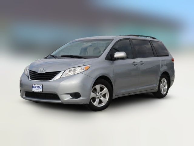 2013 Toyota Sienna LE