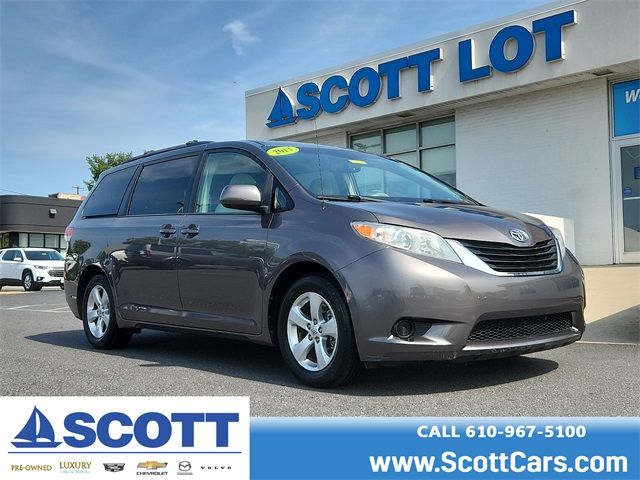 2013 Toyota Sienna LE