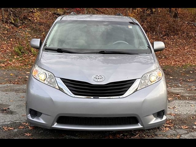 2013 Toyota Sienna LE