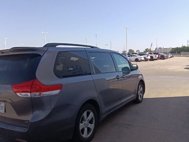 2013 Toyota Sienna LE