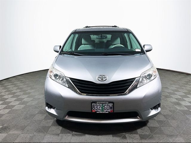 2013 Toyota Sienna LE