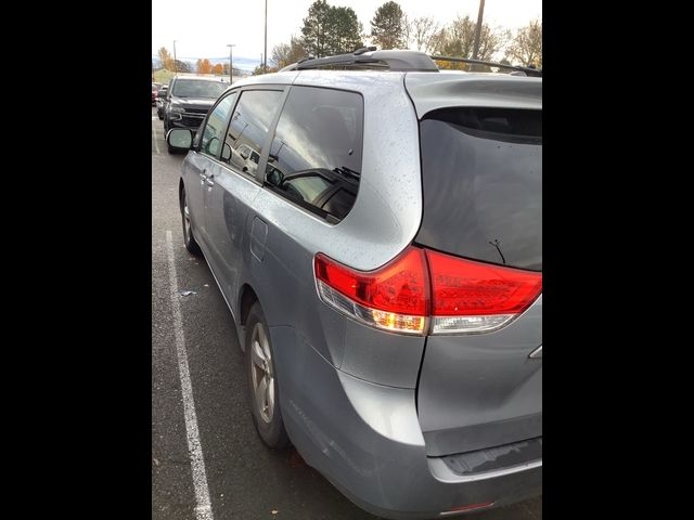 2013 Toyota Sienna LE