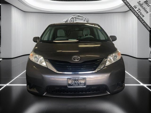 2013 Toyota Sienna 