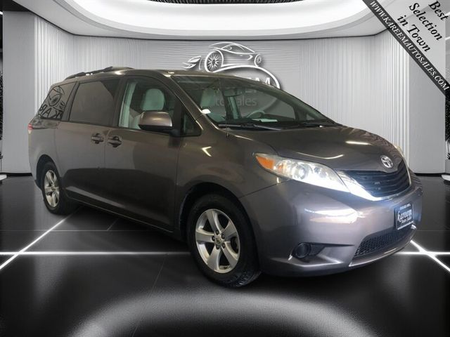 2013 Toyota Sienna 