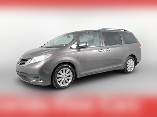 2013 Toyota Sienna LE