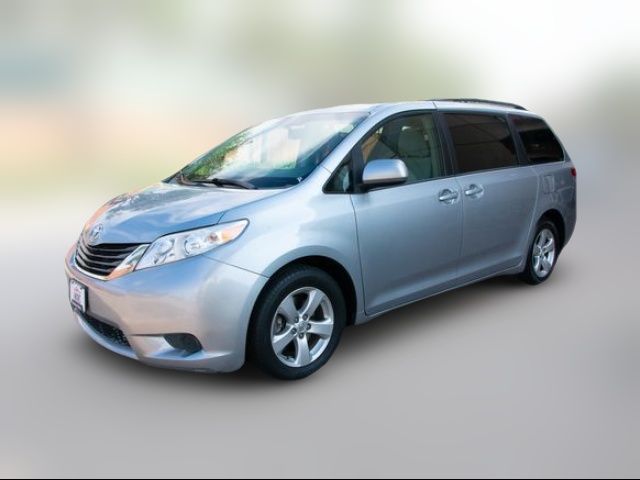 2013 Toyota Sienna 