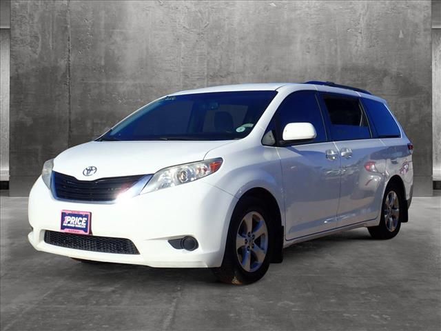 2013 Toyota Sienna LE