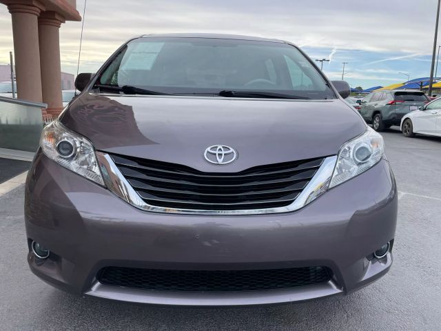 2013 Toyota Sienna LE