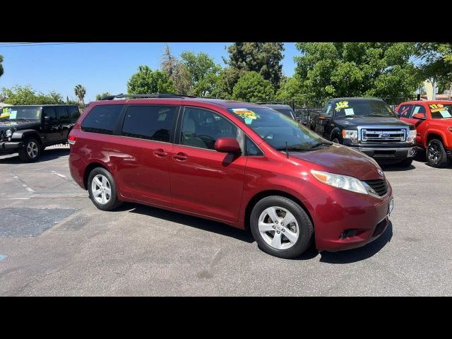 2013 Toyota Sienna LE