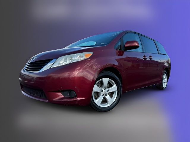 2013 Toyota Sienna LE