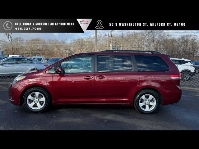 2013 Toyota Sienna LE