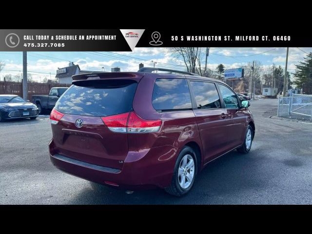 2013 Toyota Sienna LE