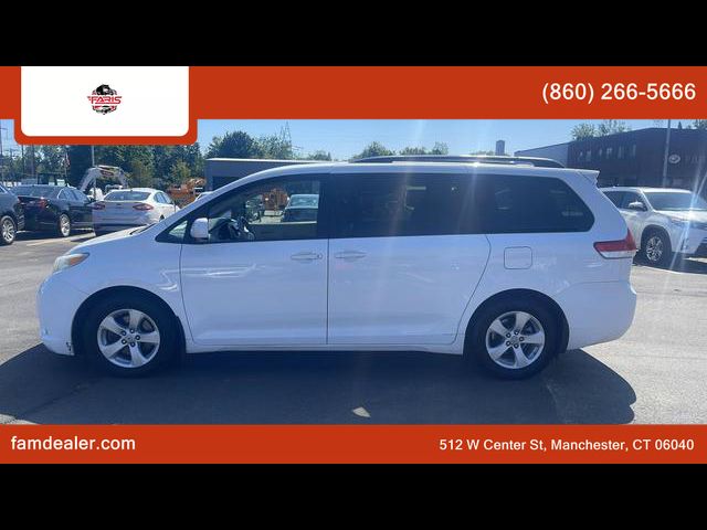 2013 Toyota Sienna LE