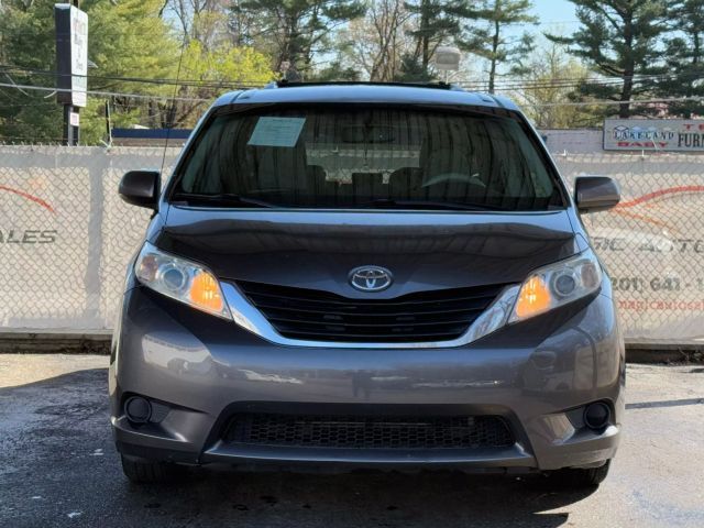 2013 Toyota Sienna LE