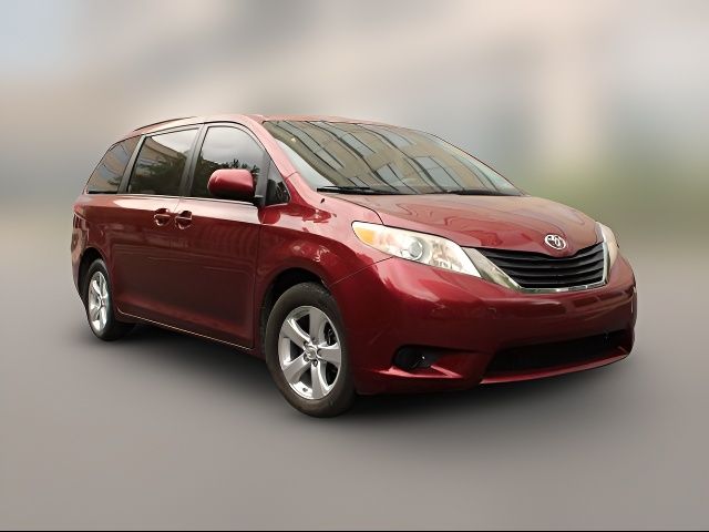 2013 Toyota Sienna LE