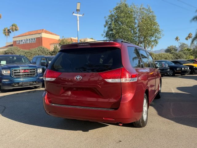 2013 Toyota Sienna LE