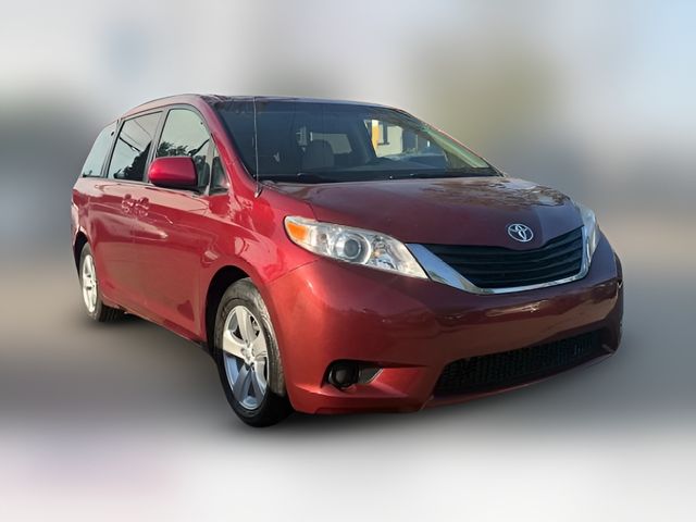 2013 Toyota Sienna LE