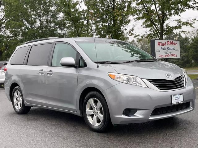 2013 Toyota Sienna LE