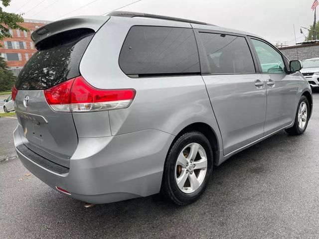 2013 Toyota Sienna LE