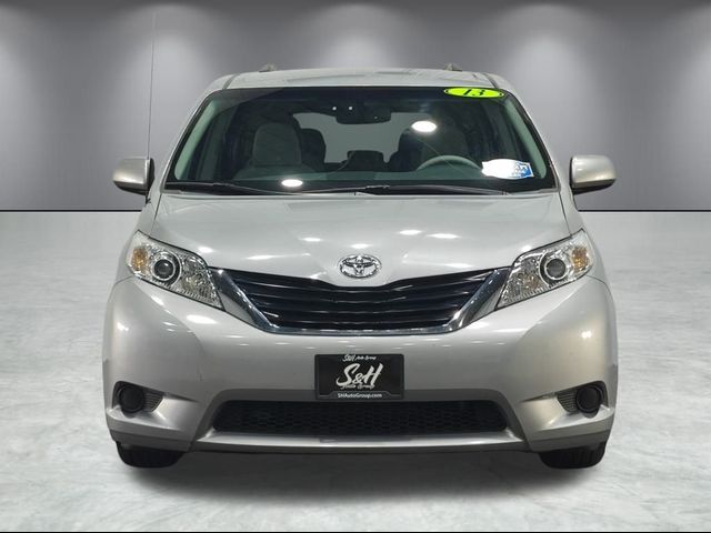 2013 Toyota Sienna LE Auto Access Seat