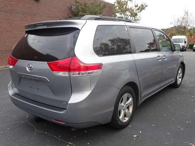 2013 Toyota Sienna LE Auto Access Seat