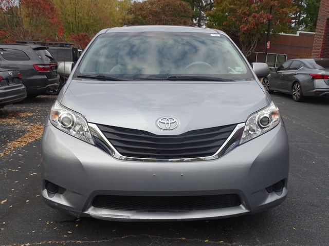 2013 Toyota Sienna LE Auto Access Seat